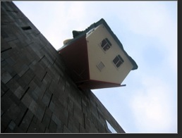 MUMOK house attack 1